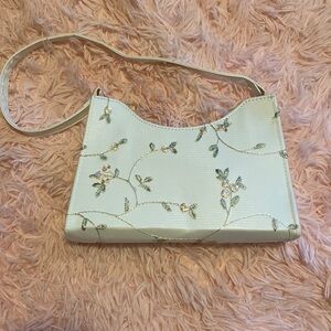 White embroidered floral shoulder purse - new